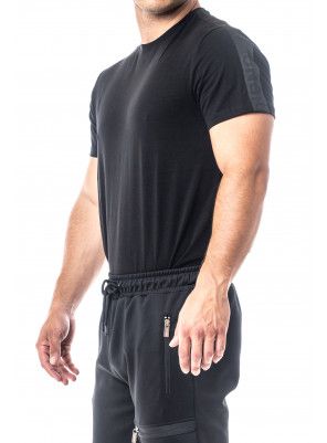 Mungra Taped T-Shirt – Black/Black